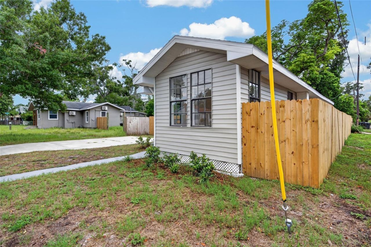 1327 35th Street S, Saint Petersburg, FL 33711 Photo