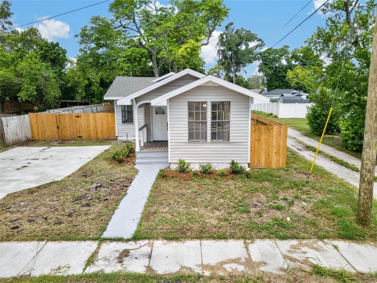 1327 35th Street S, Saint Petersburg, FL 33711 Photo
