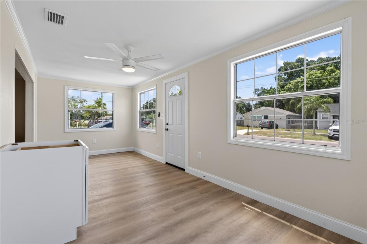 3927 11th Avenue S, Saint Petersburg, FL 33711 Photo