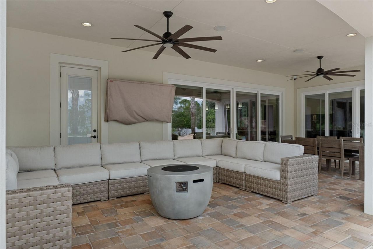 533 Storybook Lane, Spring Hill, FL 34609 Photo