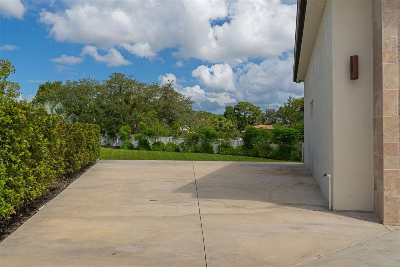 533 Storybook Lane, Spring Hill, FL 34609 Photo