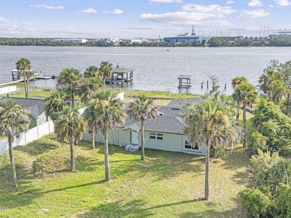 5764 HECKSCHER Drive, Jacksonville, FL 32226