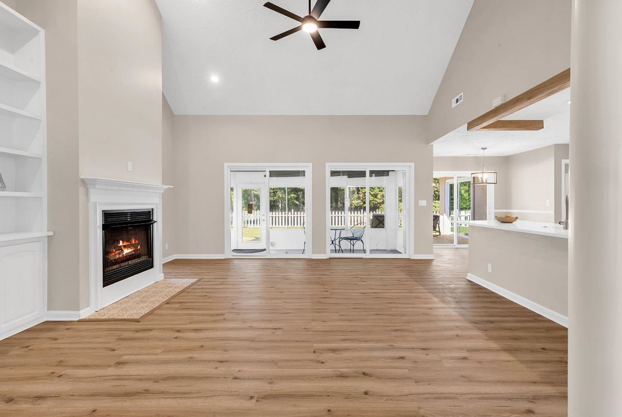 113 Ashton Circle Photo 2