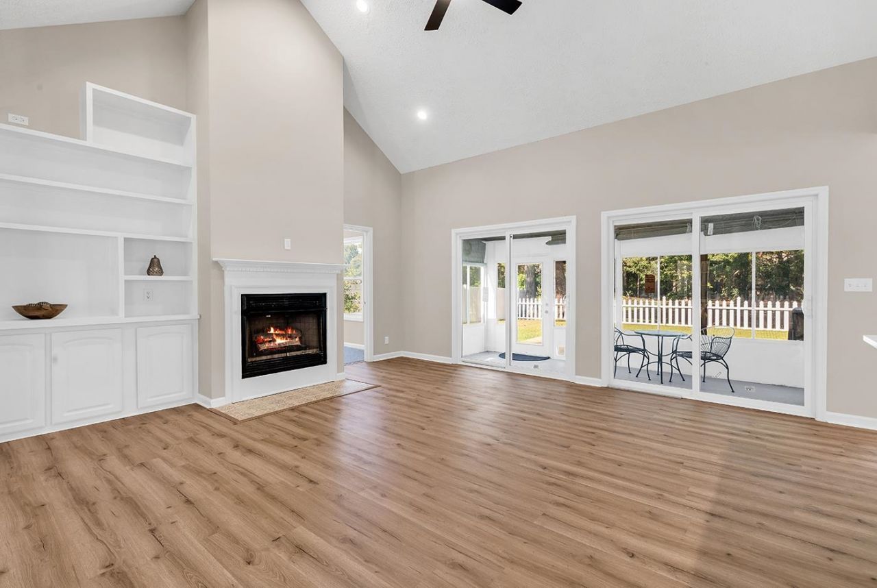 113 Ashton Circle Photo 4