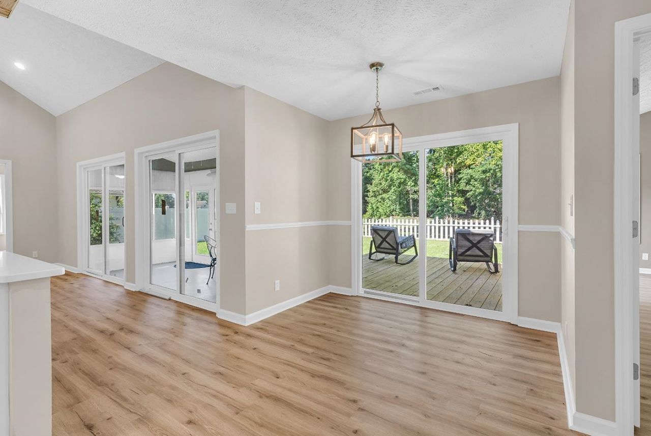113 Ashton Circle Photo 9