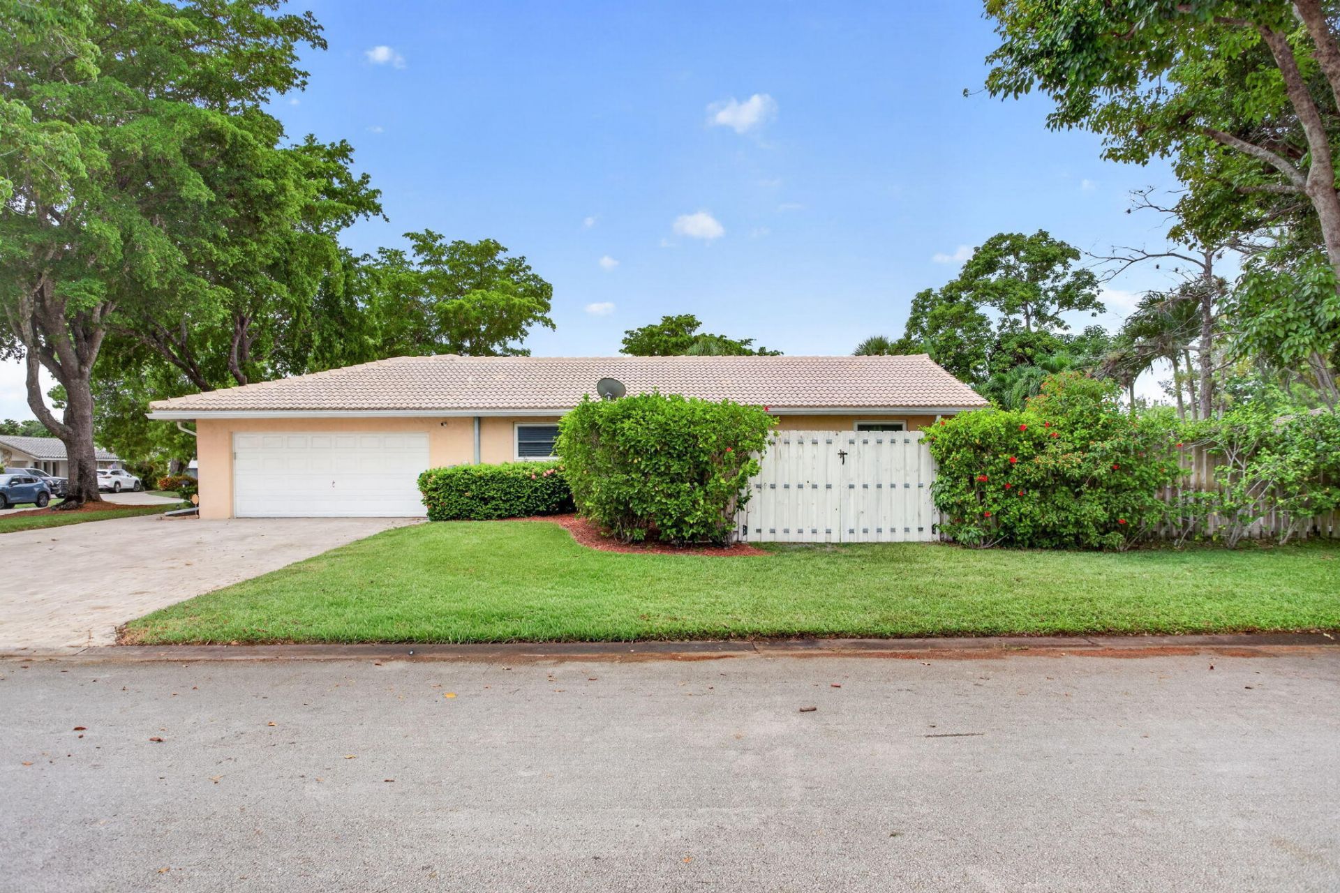 8751 NW 19th Street, Coral Springs, FL 33071 Photo