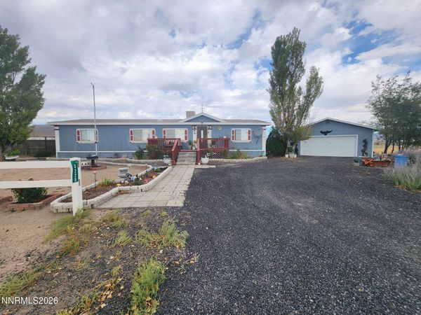 5225 Deodar Street, Silver Springs, NV 89429
