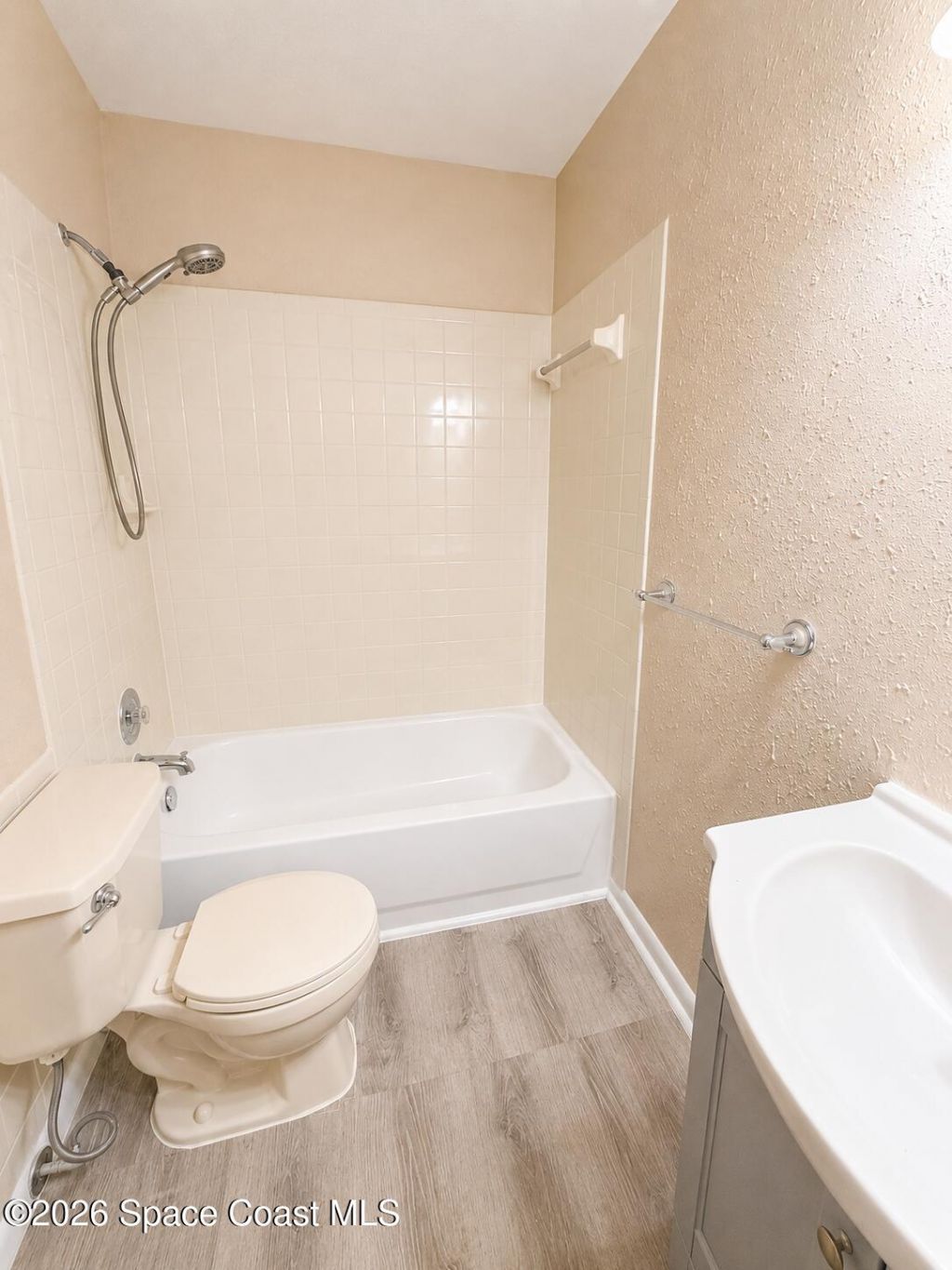 180 Paradise Boulevard , Unit 18023, Melbourne, FL 32903 Photo