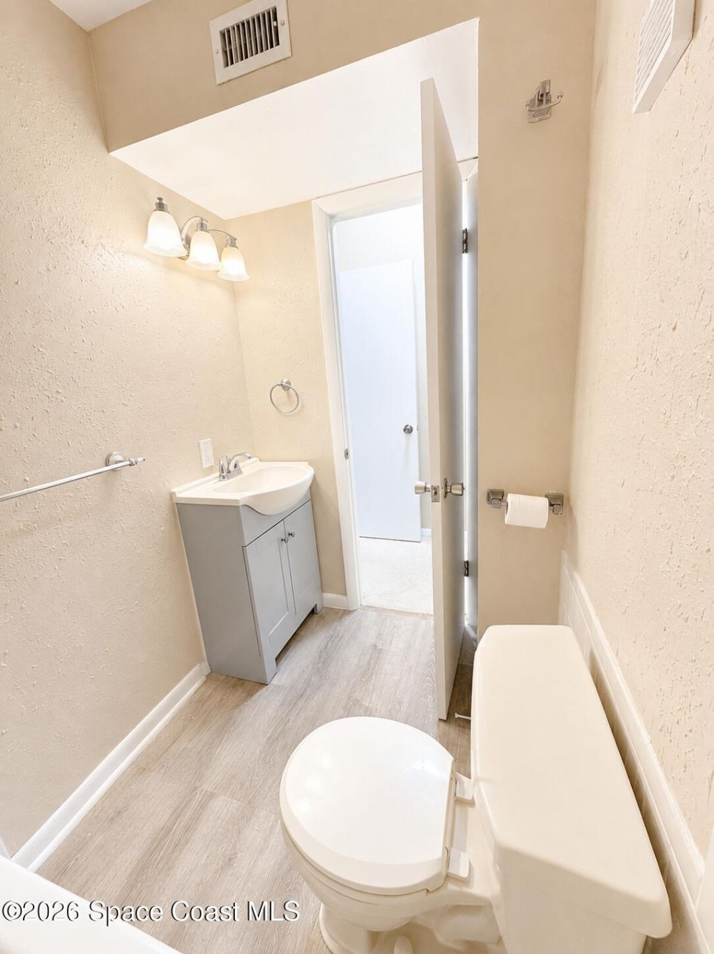 180 Paradise Boulevard , Unit 18023, Melbourne, FL 32903 Photo