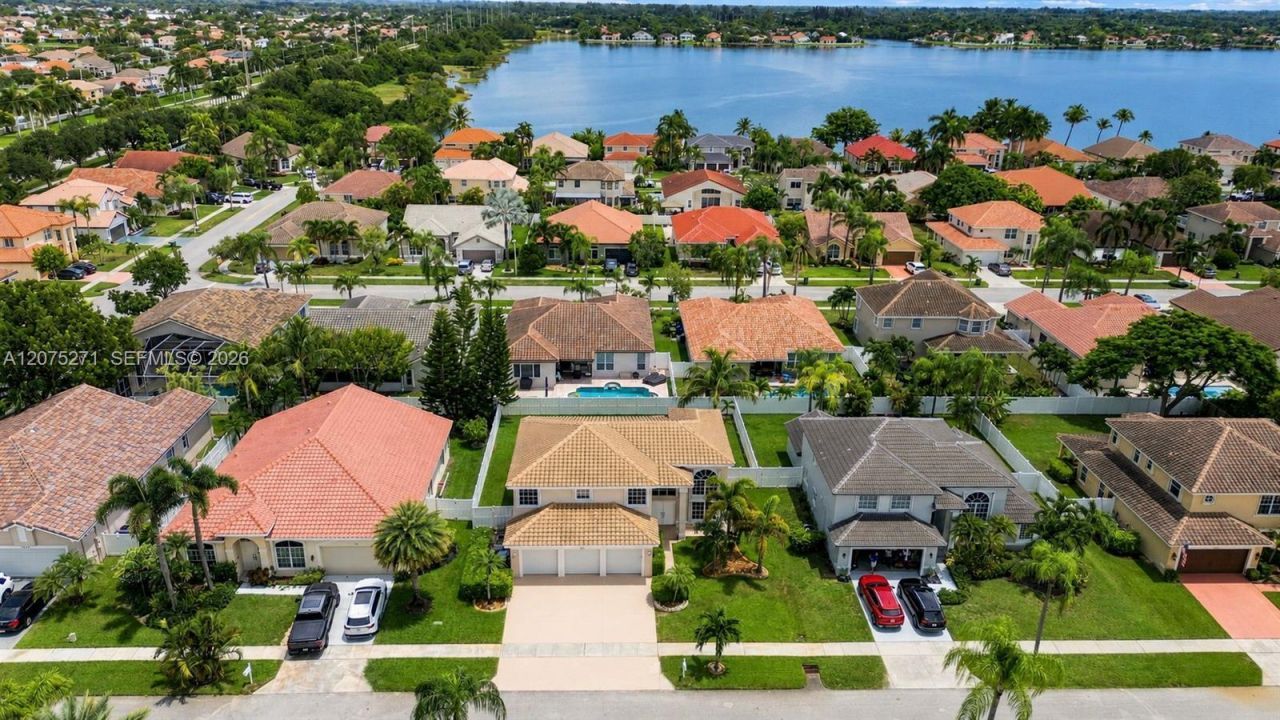 18341 NW 10th St , Pembroke Pines, FL 33029 Photo
