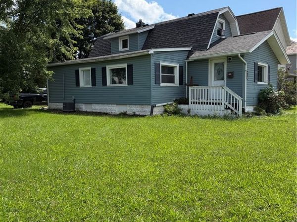 427 4th Street NW, New Philadelphia, OH 44663