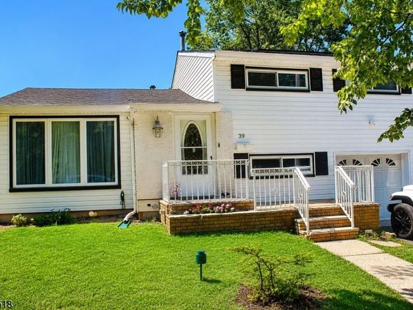39 Florence Dr, Sayreville, NJ 08859