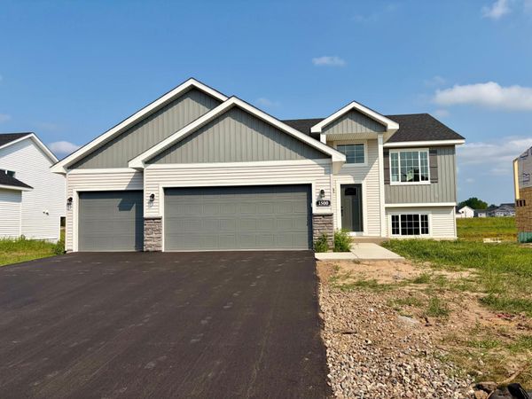 1500 Woods Road NE, Isanti, MN 55040
