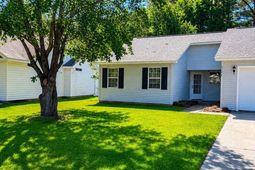 9668 Middleton Court photo 4