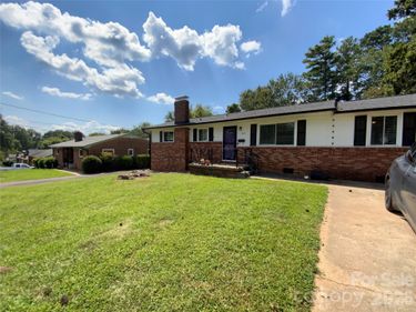 325 Glenwood Drive, Mooresville, NC 28115