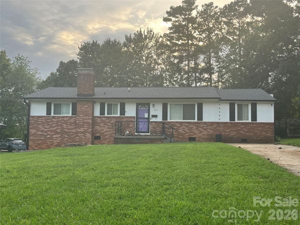 325 Glenwood Drive , Mooresville, NC 28115