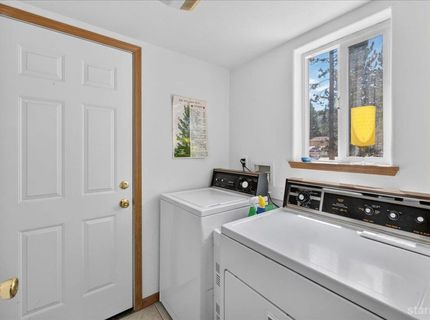 1762 Arrowhead Avenue, South Lake Tahoe, CA 96150 Photo