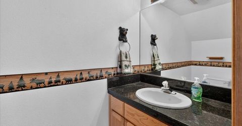 1762 Arrowhead Avenue, South Lake Tahoe, CA 96150 Photo