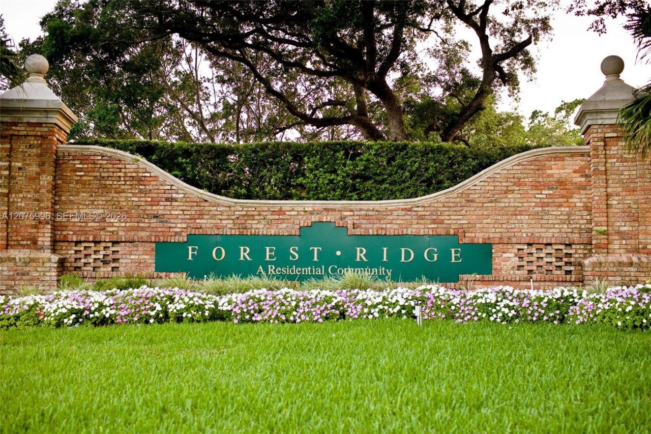 9317 Arborwood Cir, Davie, FL 33328 Main Photo