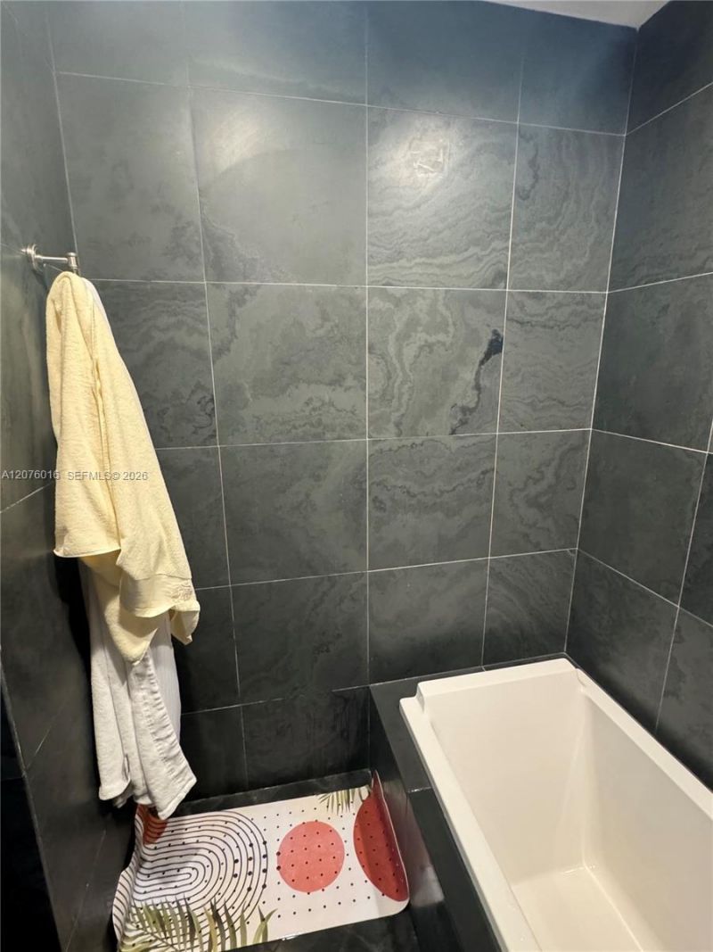 900 Biscayne Blvd , Unit 2604, Miami, FL 33132 Photo