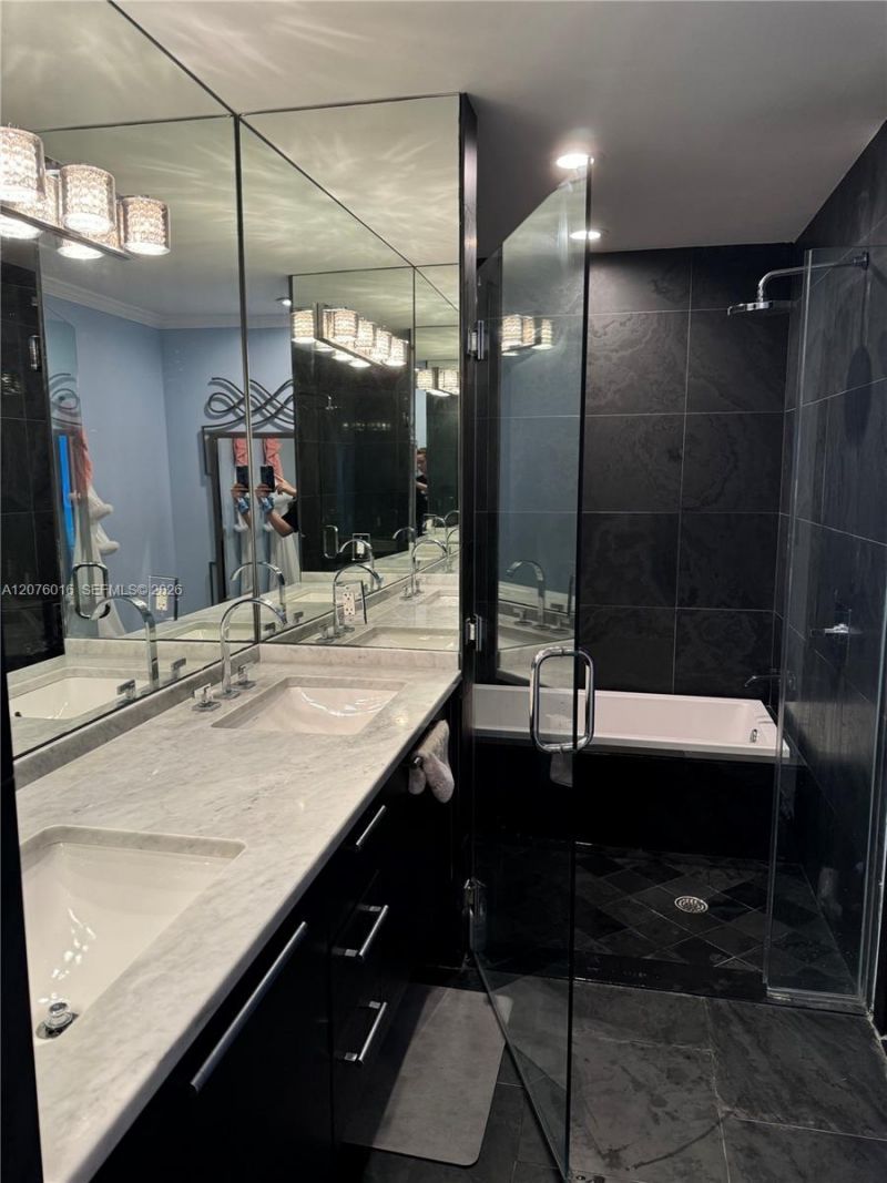 900 Biscayne Blvd , Unit 2604, Miami, FL 33132 Photo