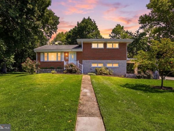 115 ALLEN COURT , CAMP HILL, PA 17011