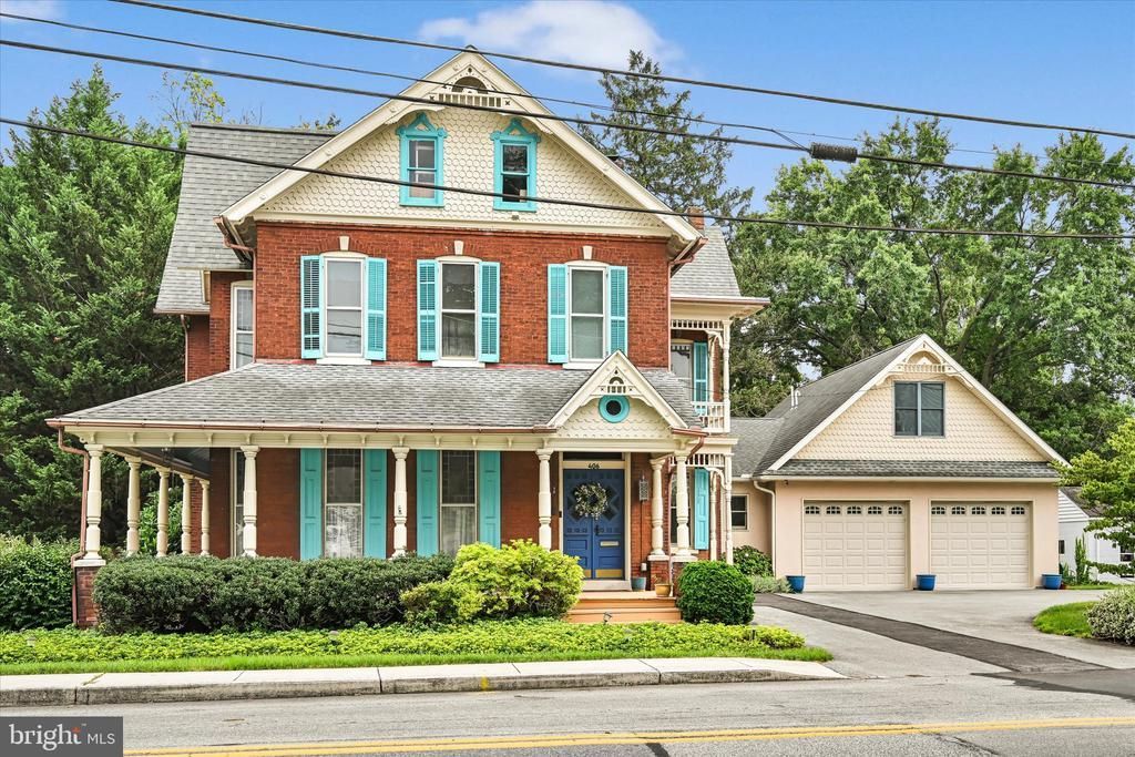 406 W BAINBRIDGE STREET, ELIZABETHTOWN, PA 17022