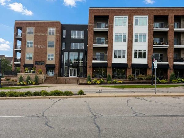 12501 Nicollet Avenue , Unit 425, Burnsville, MN 55337