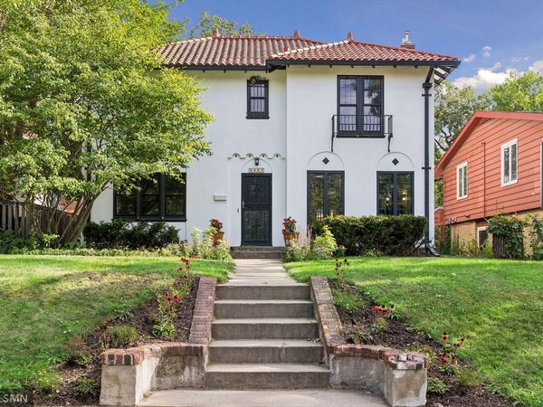 2907 E Minnehaha Parkway, Minneapolis, MN 55417