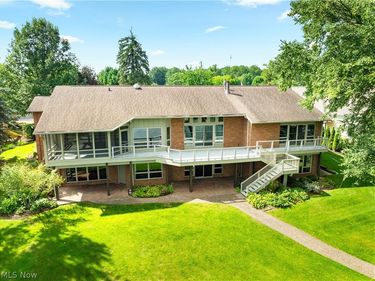 5234 Pinedrive Circle NW, Canton, OH 44718