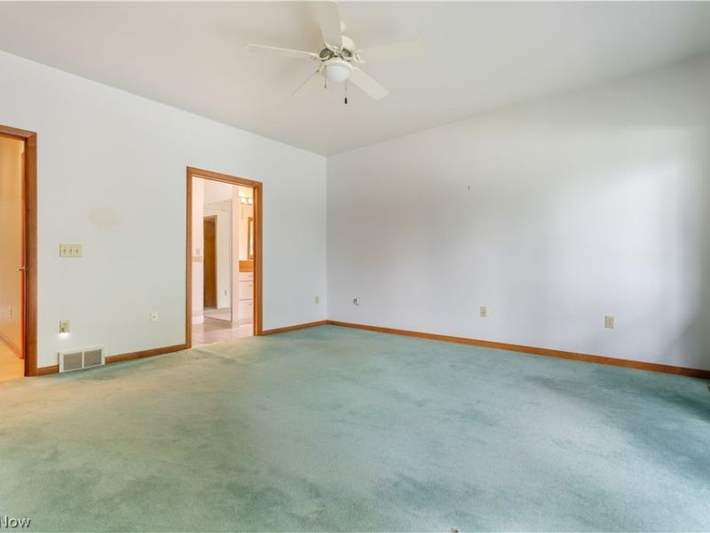 5234 Pinedrive Circle NW, Canton, OH 44718 Photo 22