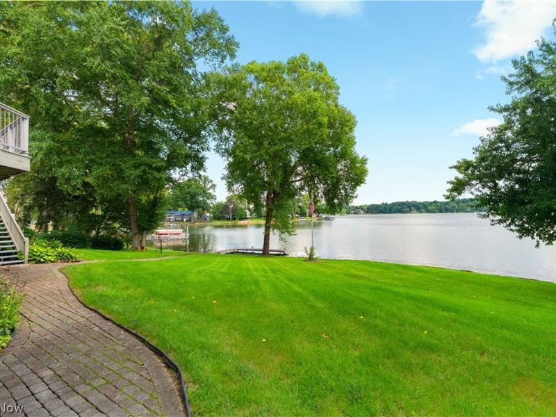 5234 Pinedrive Circle NW, Canton, OH 44718 Photo 35