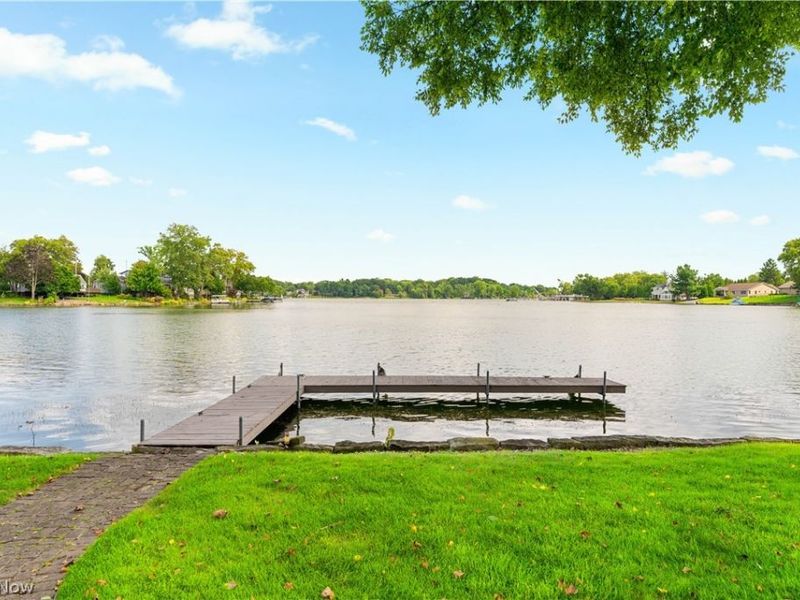 5234 Pinedrive Circle NW, Canton, OH 44718 Photo 5