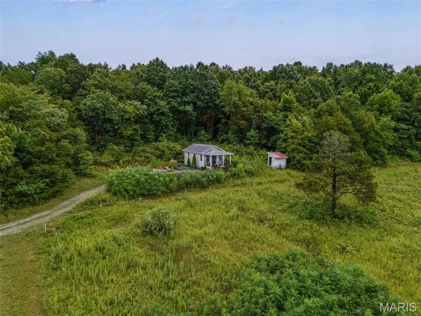 1443 Madison 9563 , Fredericktown, MO 63645