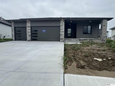 6219 N 209 Street, Elkhorn, NE 68022