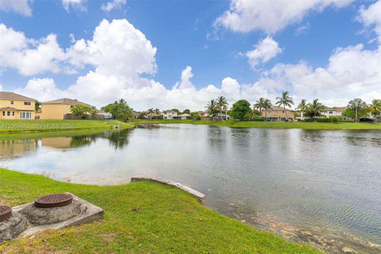 20922 SW 88th Pl, Cutler Bay, FL 33189 Photo