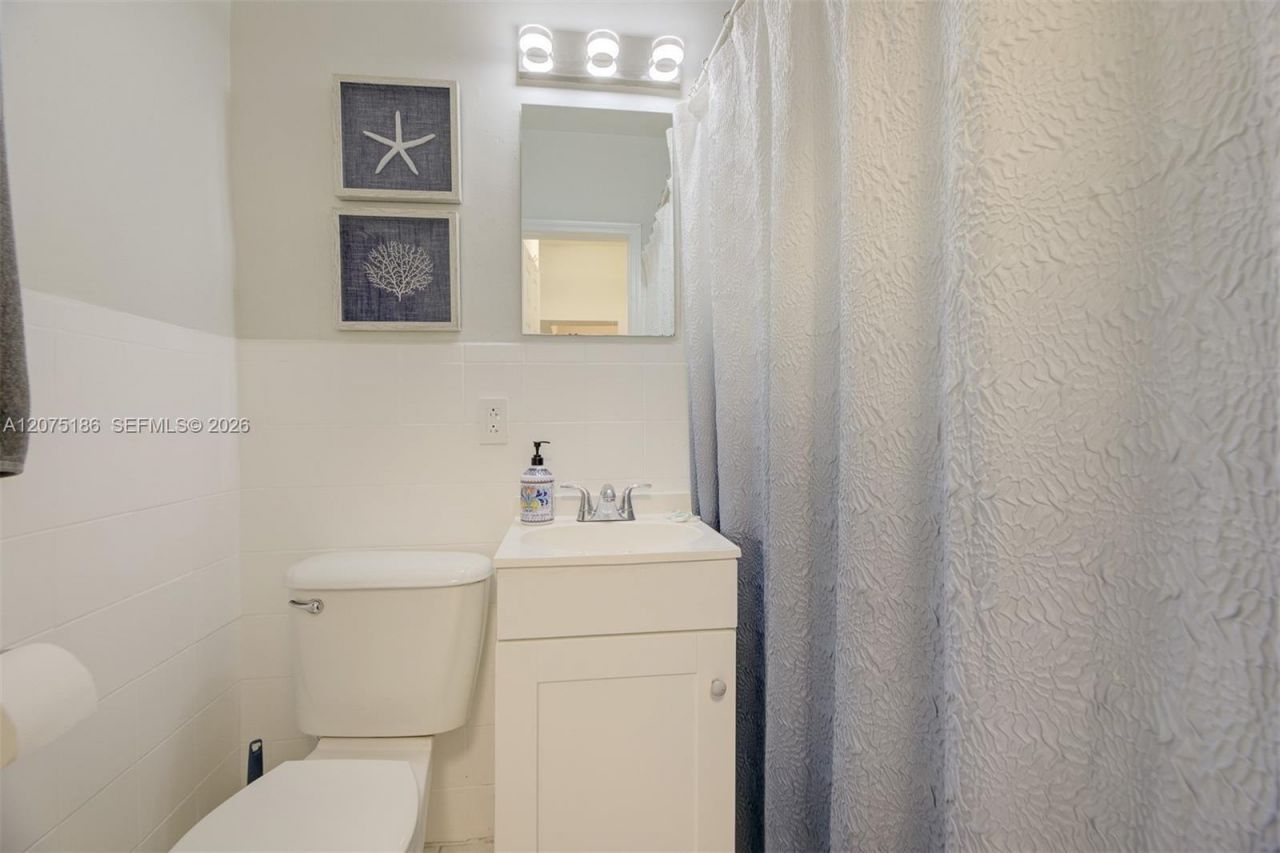 3030 Collins Ave , Unit 1G, Miami Beach, FL 33140 Photo