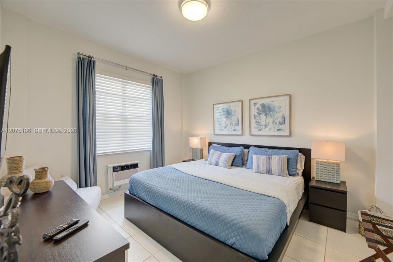 3030 Collins Ave , Unit 1G, Miami Beach, FL 33140 Photo
