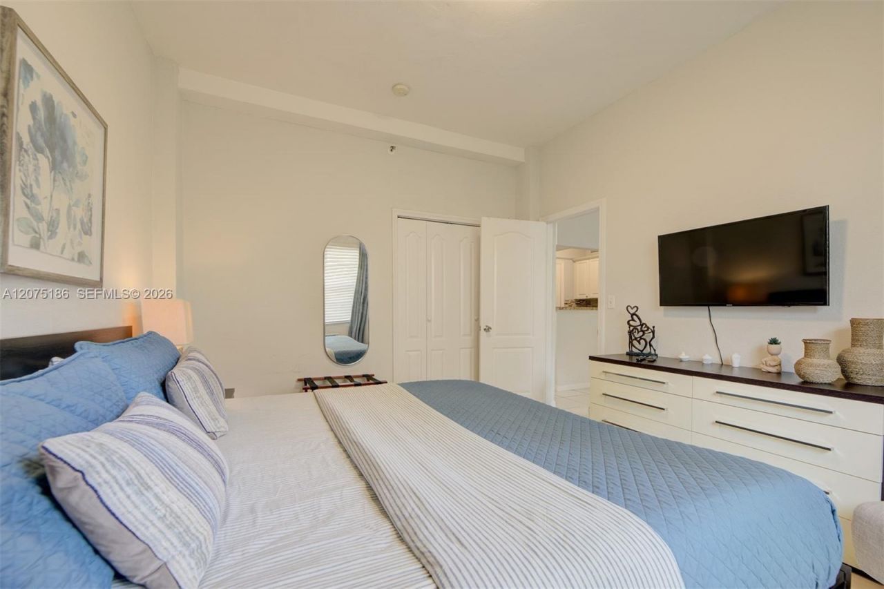 3030 Collins Ave , Unit 1G, Miami Beach, FL 33140 Photo