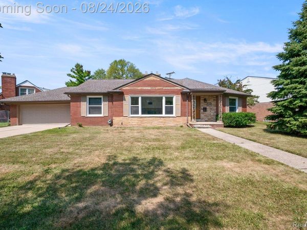 1160 Torrey Road, Grosse Pointe Woods, Mi 48236