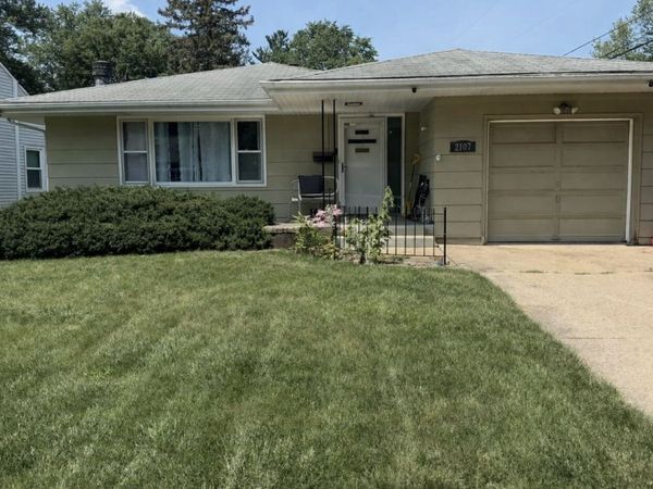 2107 Ohio Parkway , Rockford, IL 61108