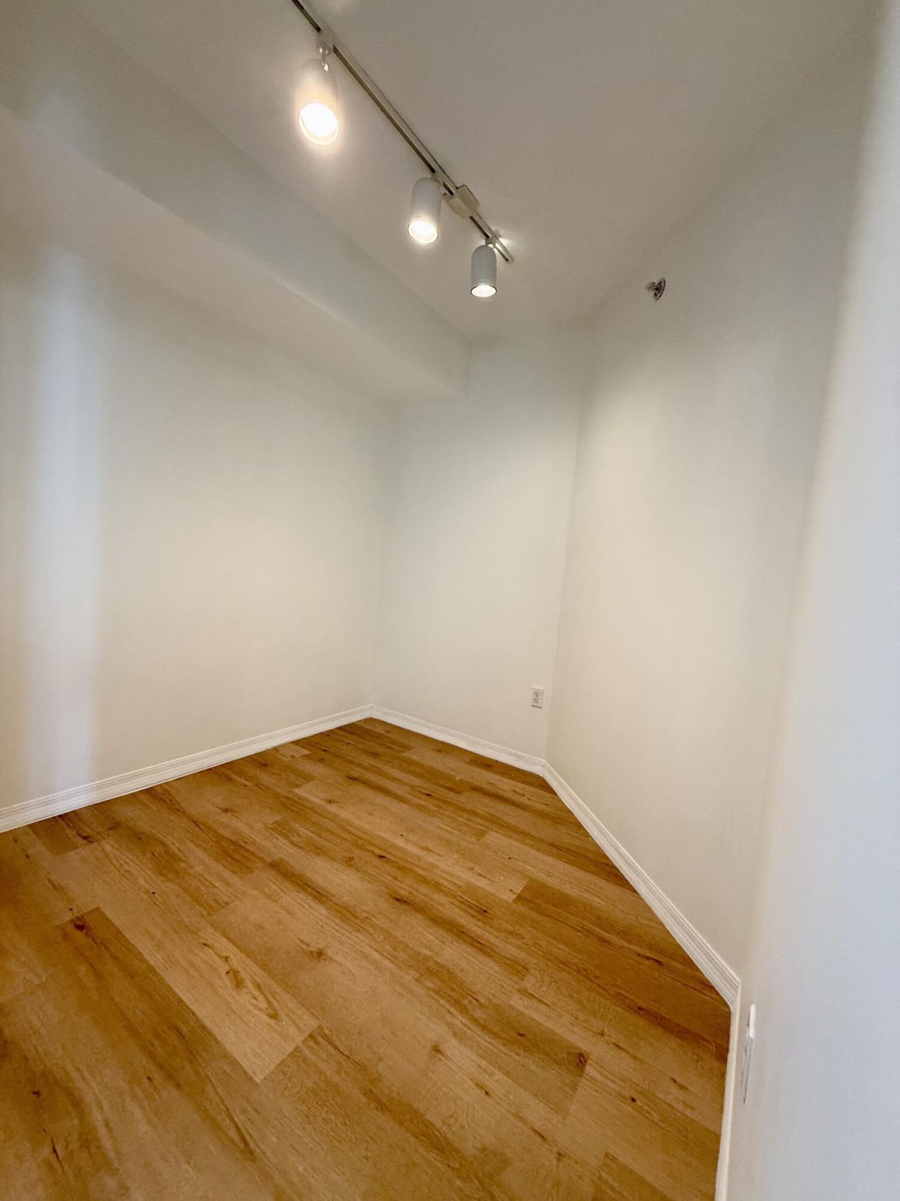 100 N Federal Highway, Unit 738, Fort Lauderdale, FL 33301 Photo