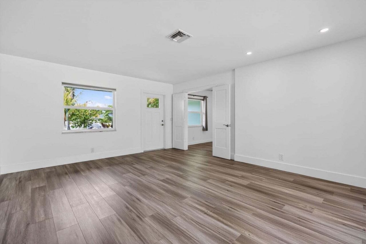 364 Venus Avenue, Tequesta, FL 33469 Photo