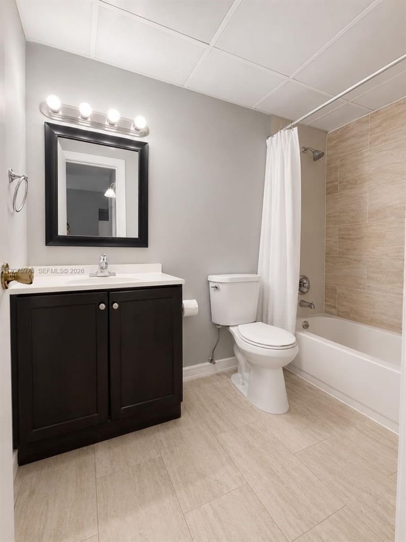 9440 Fontainebleau Blvd , Unit 515, Miami, FL 33172 Photo