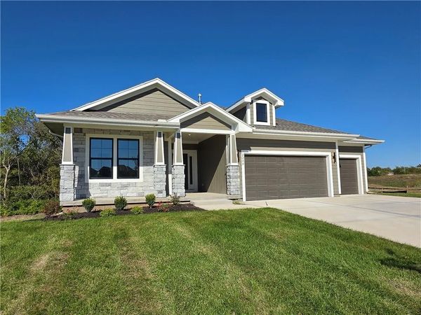 2240 W Wabash Street, Olathe, KS 66061