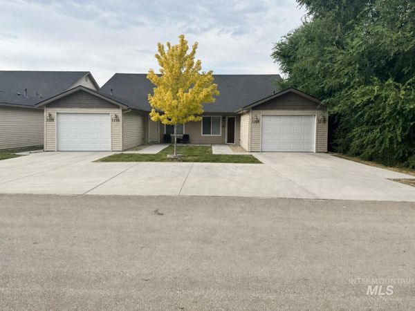 1116-1118 E Iowa Ave, Nampa, ID 83686