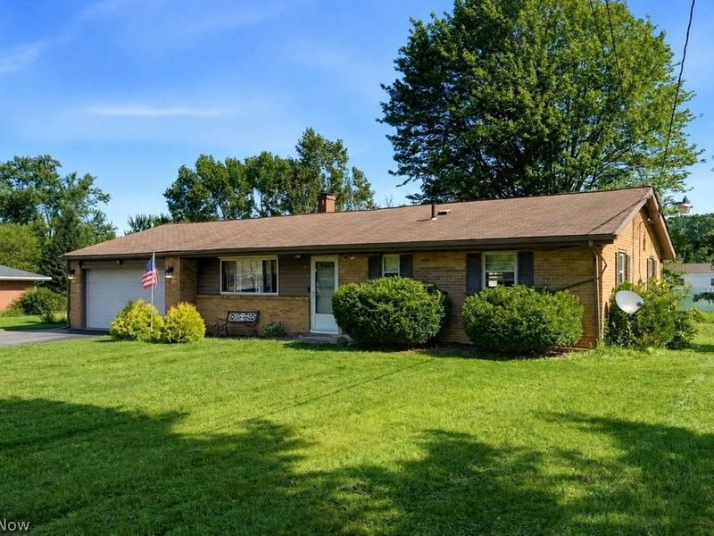 819 Navajo Trail, Macedonia, OH 44056 Photo 2