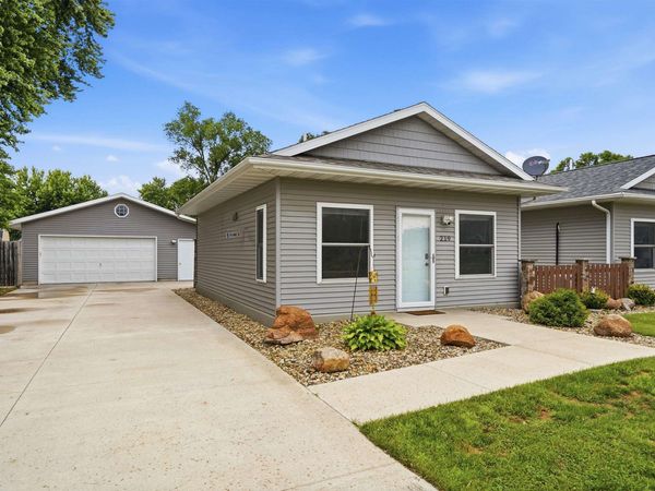219 COLLINS Avenue, Evansdale, IA 50707