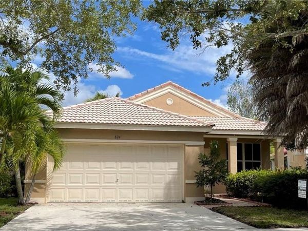 824 Savannah Falls Drive, Weston, FL 33327