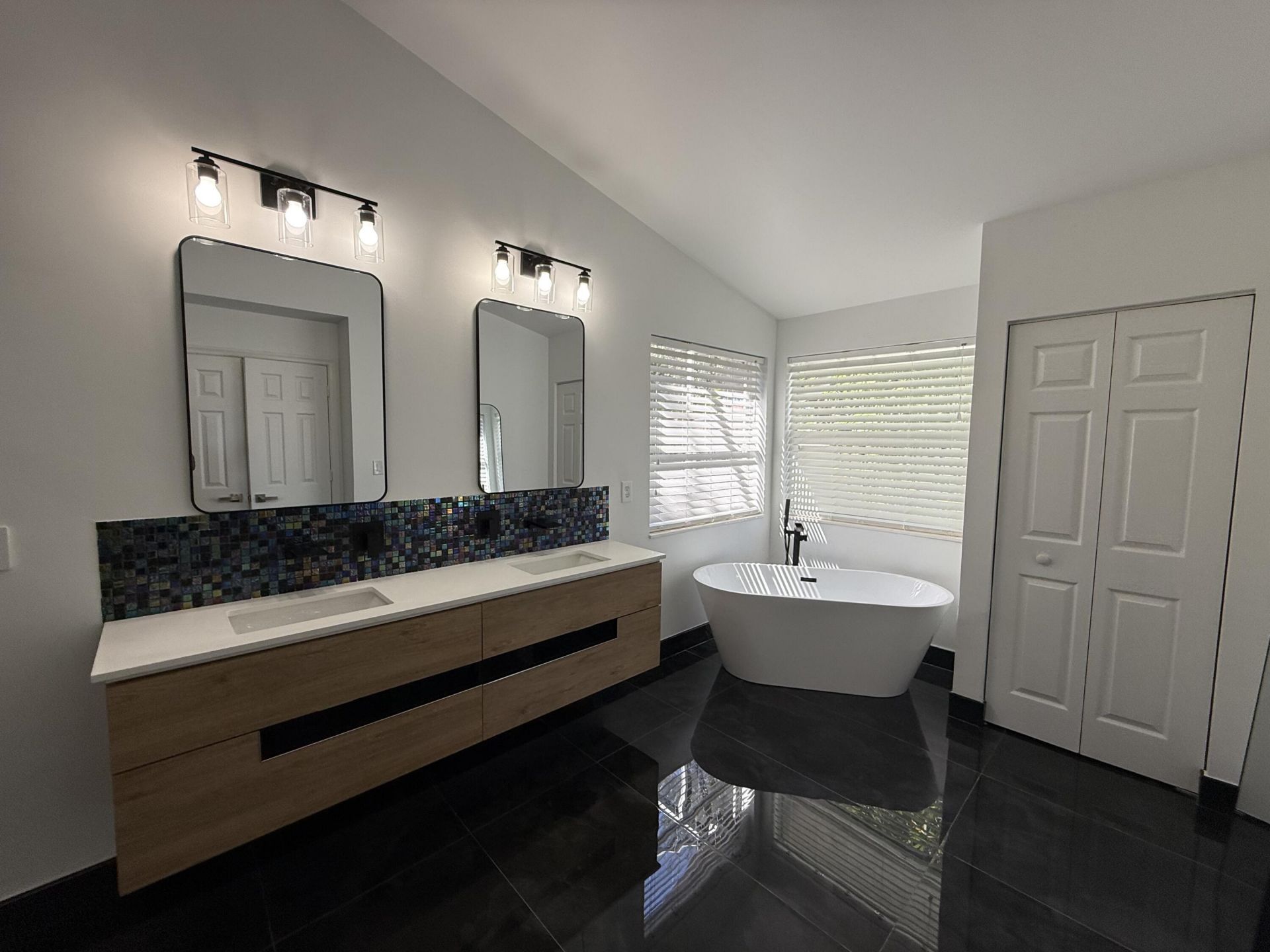 5705 NW 100th Terrace, Coral Springs, FL 33076 Photo